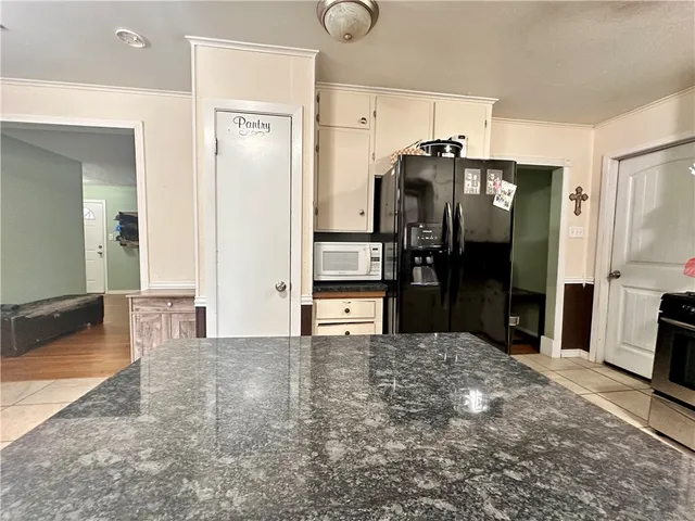 $215,000 | 2501 Wayside Drive, Bryan, TX 77802