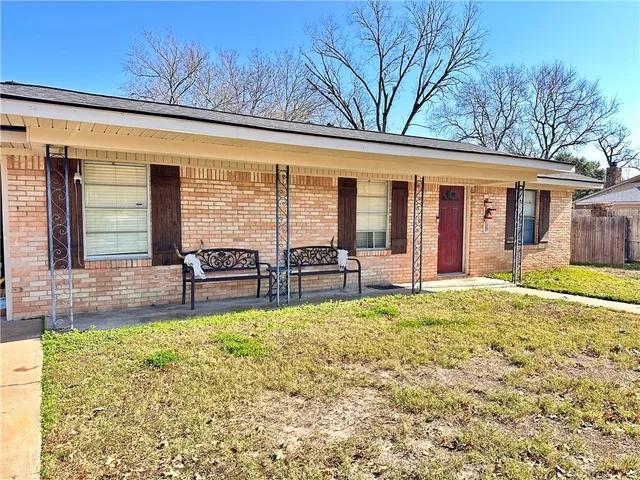 $215,000 | 2501 Wayside Drive, Bryan, TX 77802