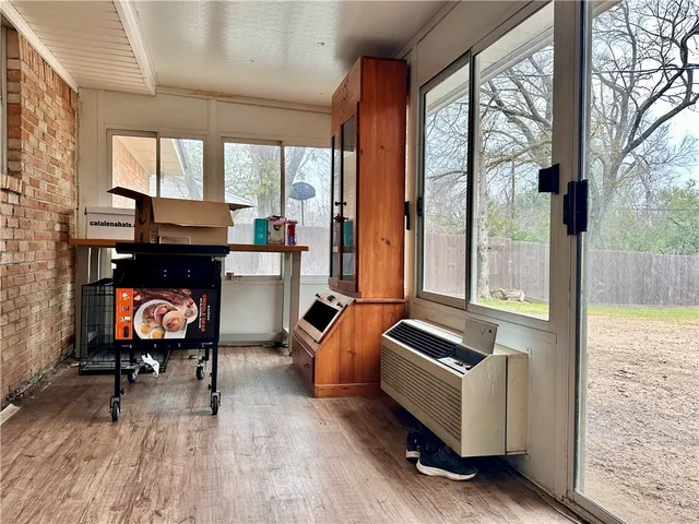 $215,000 | 2501 Wayside Drive, Bryan, TX 77802