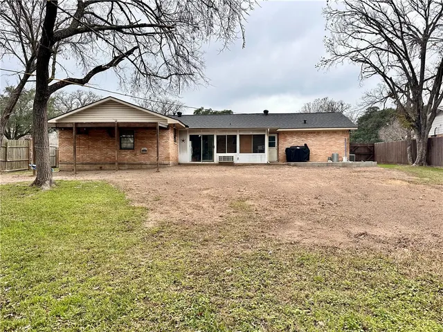 $199,000 | 2501 Wayside Drive, Bryan, TX 77802
