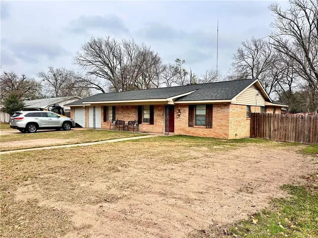 $215,000 | 2501 Wayside Drive, Bryan, TX 77802