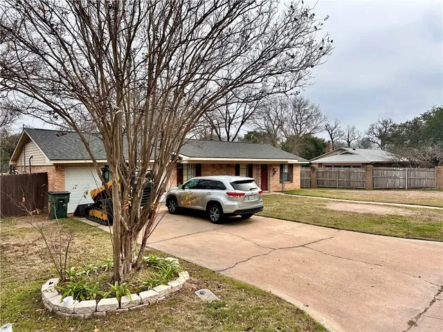 $199,000 | 2501 Wayside Drive, Bryan, TX 77802