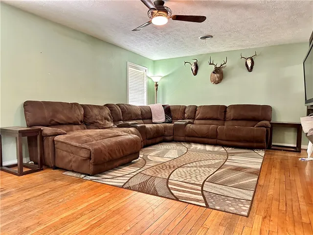 $215,000 | 2501 Wayside Drive, Bryan, TX 77802