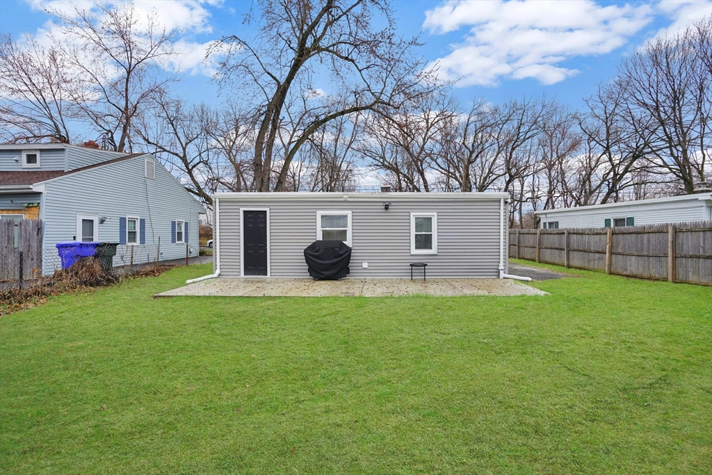 130 Fieldston Street Springfield, MA 01119 - Photo 25 of 28