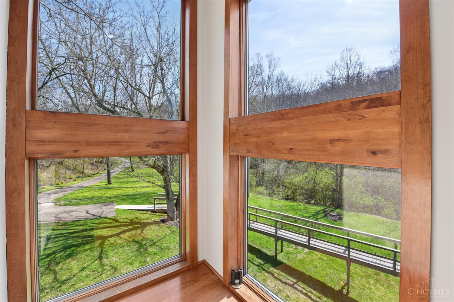 1681 Van Blaricum Road Cincinnati, OH 45233 - Photo 13 of 49