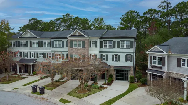 $624,990 | 229 Slipper Shell Court, Mount Pleasant, SC 29464