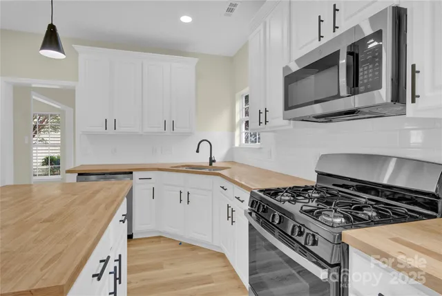 $325,000 | 12016 Gemstone Court, Charlotte, NC 28269