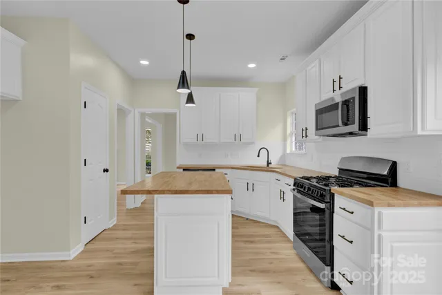 $325,000 | 12016 Gemstone Court, Charlotte, NC 28269