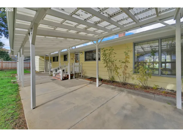 $310,000 | 47960 West 1st Street, Oakridge, OR 97463