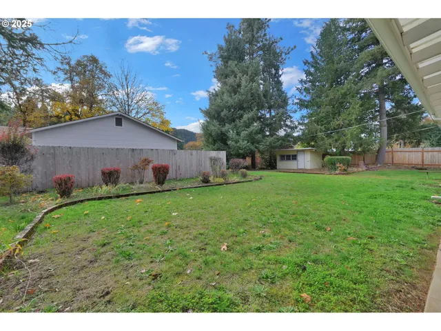 $310,000 | 47960 West 1st Street, Oakridge, OR 97463