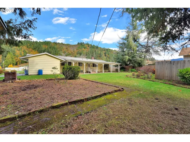 $310,000 | 47960 West 1st Street, Oakridge, OR 97463