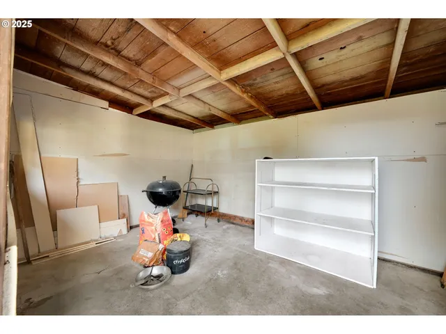 $310,000 | 47960 West 1st Street, Oakridge, OR 97463