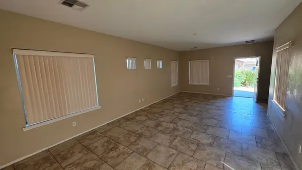 $2,300 | 6621 West Shaw Butte Drive, Glendale, AZ 85304
