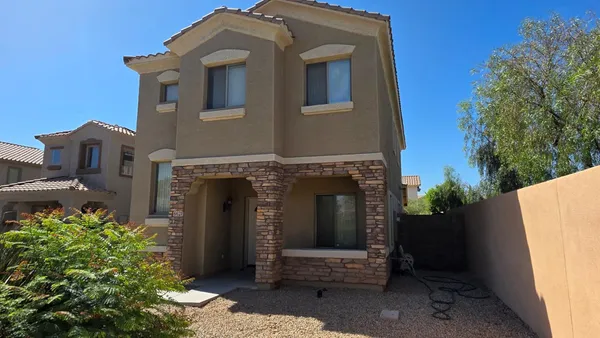 $2,300 | 6621 West Shaw Butte Drive, Glendale, AZ 85304