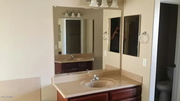 $2,300 | 6621 West Shaw Butte Drive, Glendale, AZ 85304