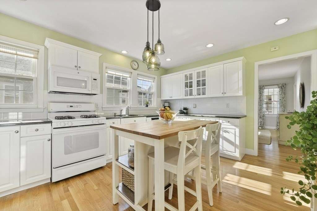 155 Hillside Road, Unit 2 Watertown, MA 02472 - Photo 3 of 20