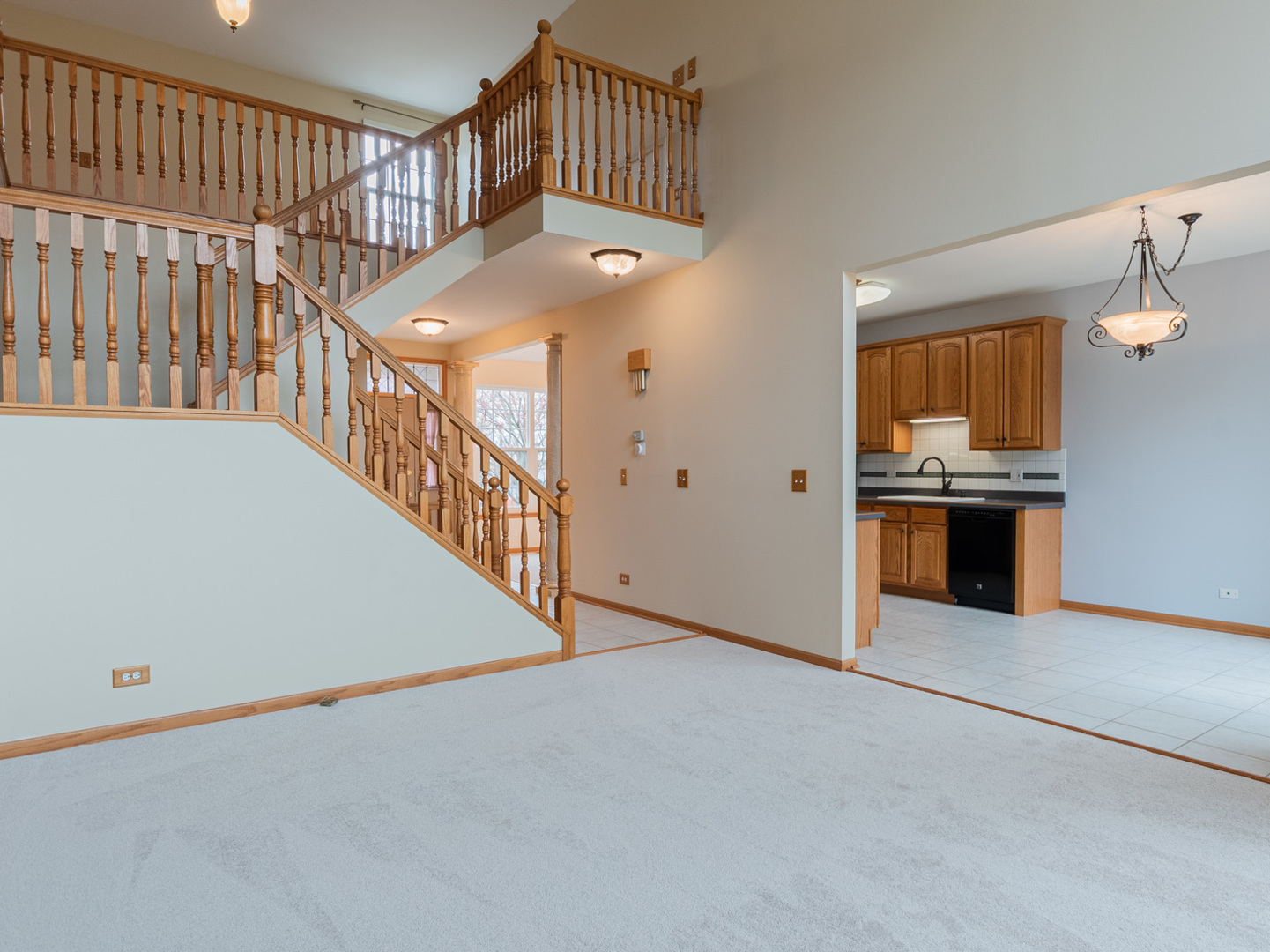 902 Pheasant Trail St. Charles, IL 60174 - Photo 5 of 31