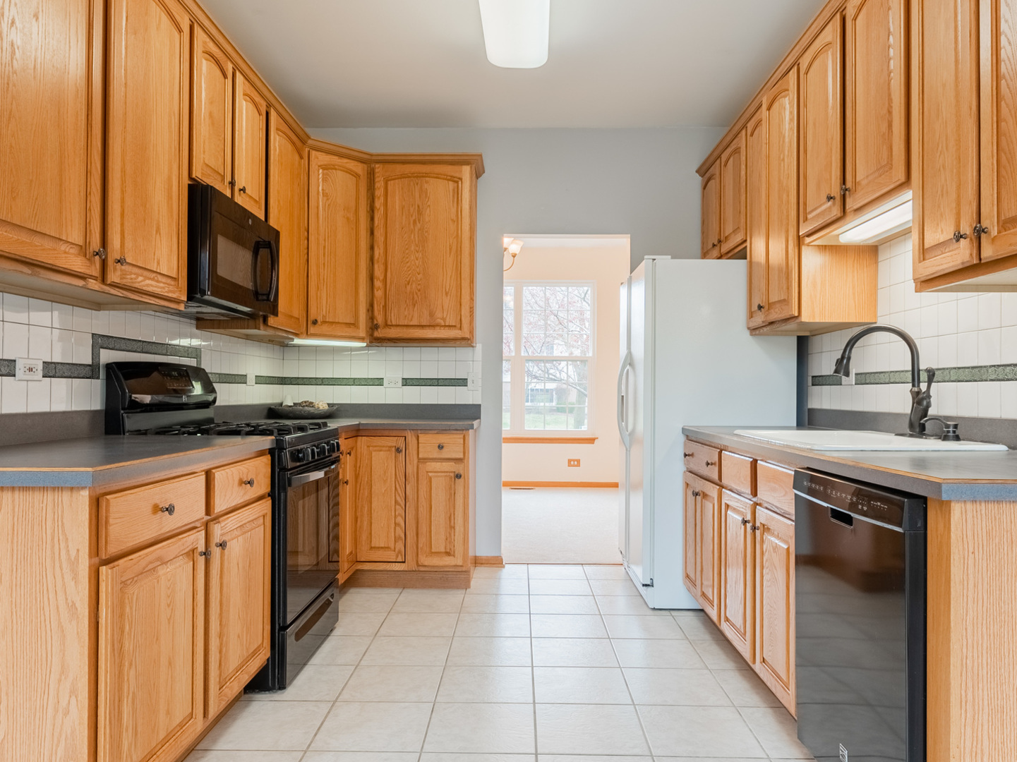 902 Pheasant Trail St. Charles, IL 60174 - Photo 6 of 31