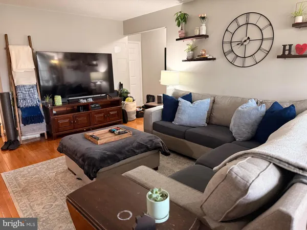 $335,000 | 103 Prosperity Avenue Southeast, Unit D, Leesburg, VA 20175