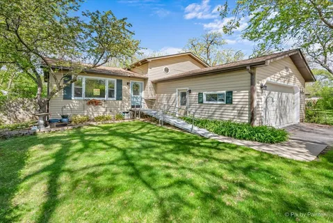 $340,000 | 788 North Hainesville Road, Round Lake, IL 60073