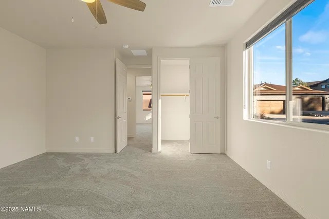 a view of empty room with window