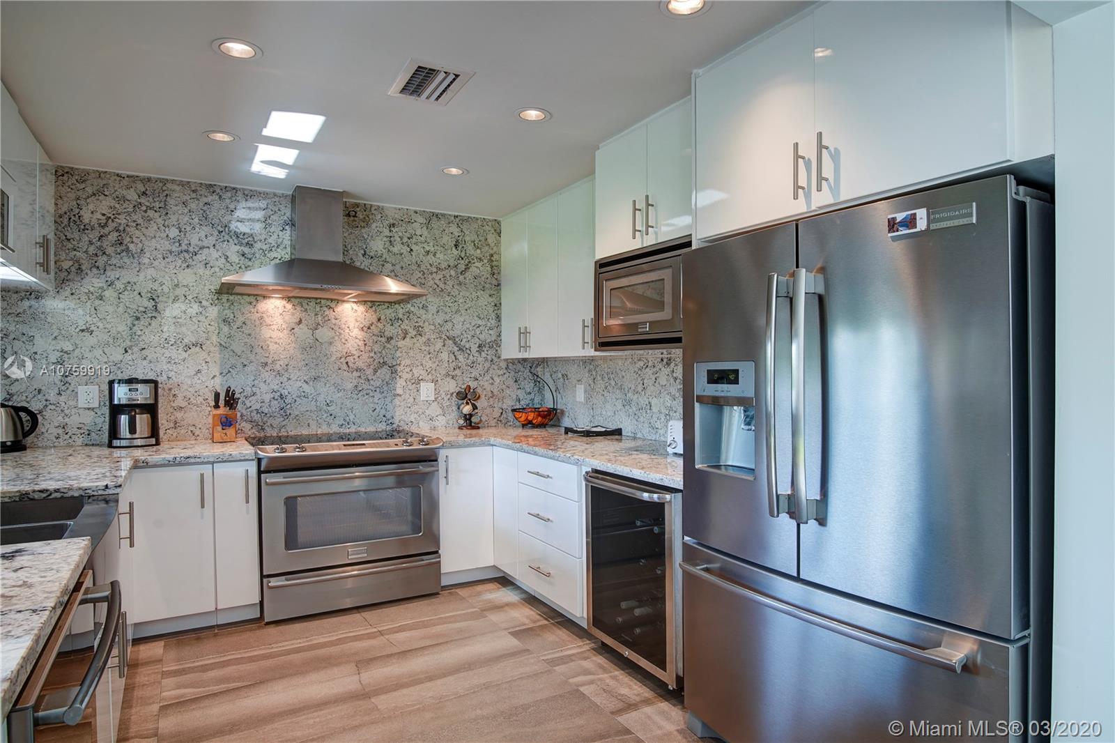 8834 Abbott Avenue Surfside, FL 33154 - Photo 13 of 34