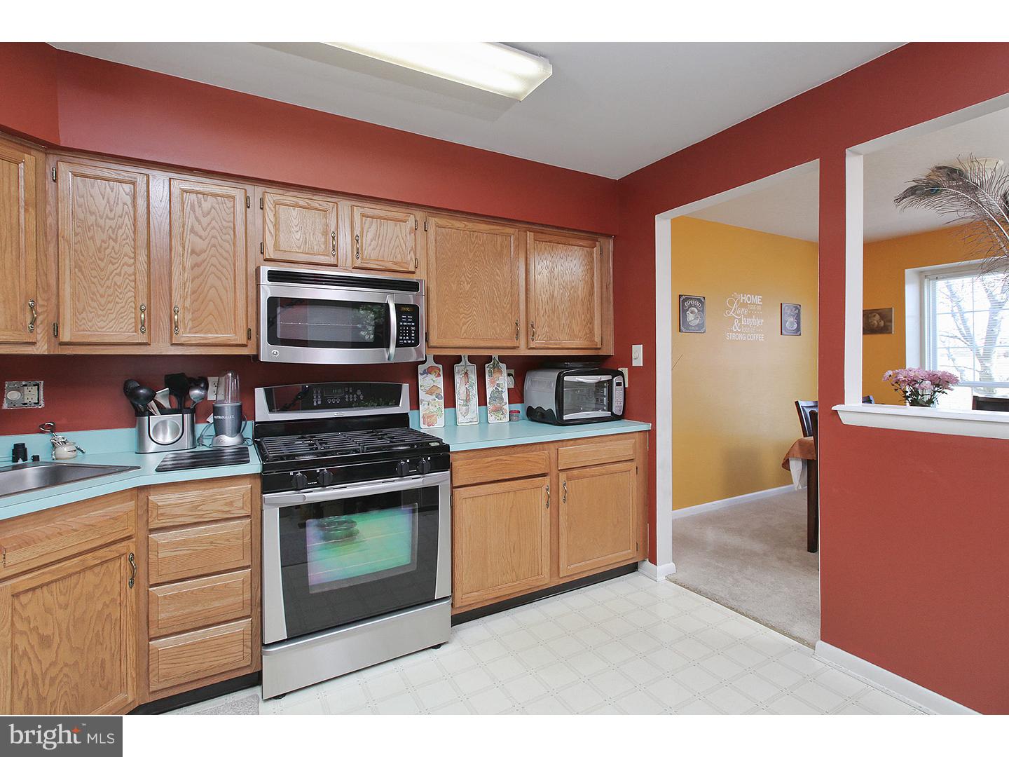 51 Cinnamon Road Thorofare, NJ 08086 - Photo 4 of 13
