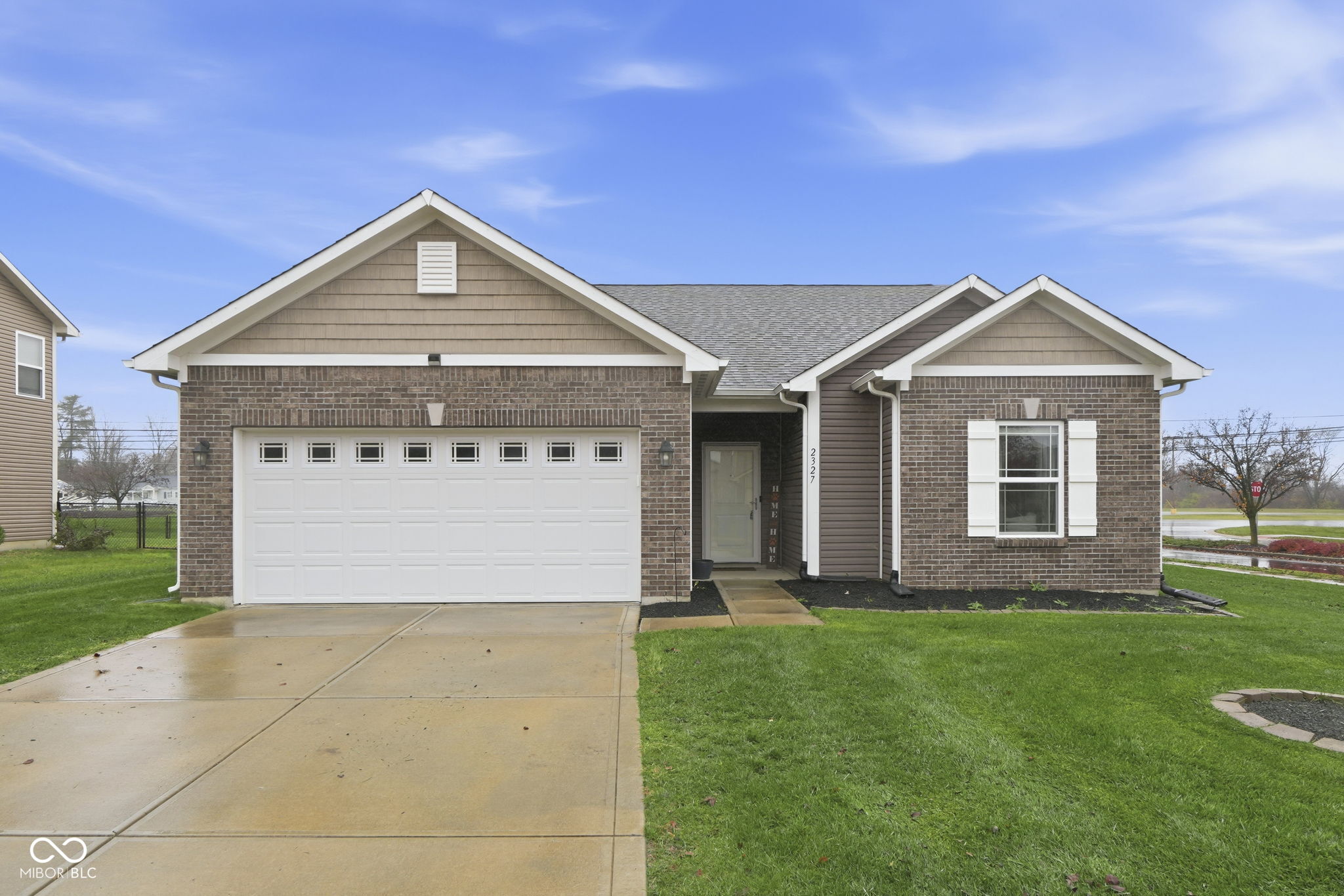2327 Creston Meadows Greenfield, IN 46140 - Photo 1 of 38
