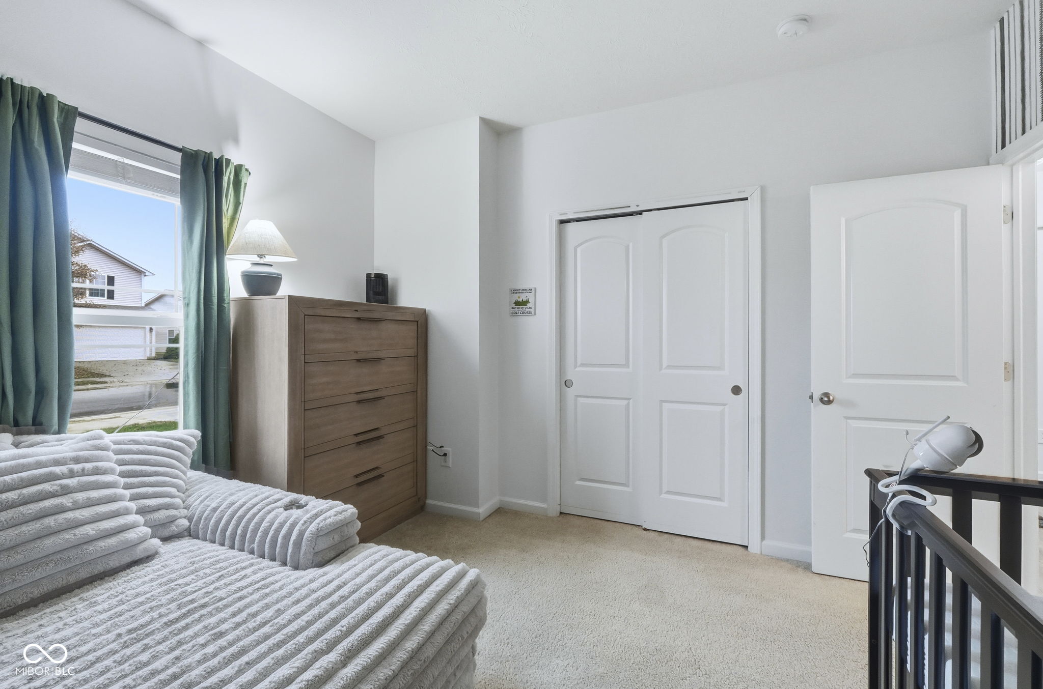 2327 Creston Meadows Greenfield, IN 46140 - Photo 6 of 38