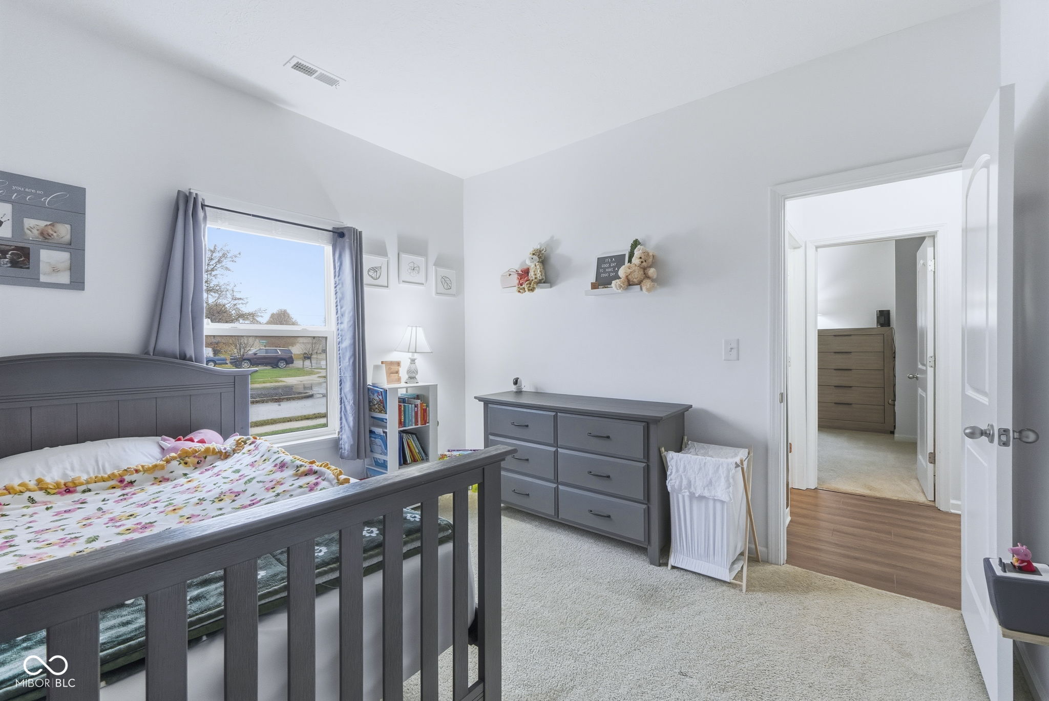 2327 Creston Meadows Greenfield, IN 46140 - Photo 9 of 38