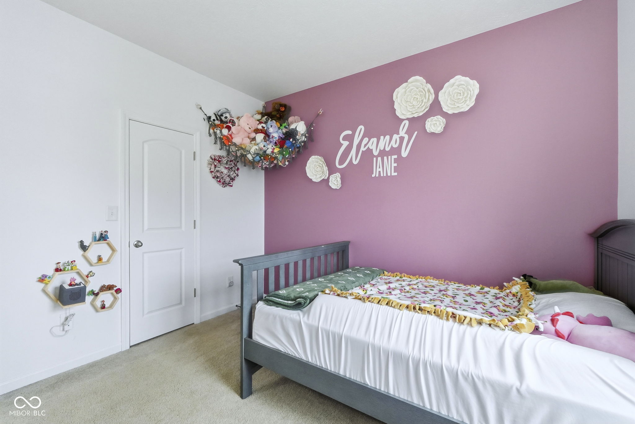 2327 Creston Meadows Greenfield, IN 46140 - Photo 10 of 38