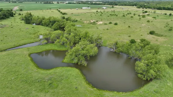 $575,000 | 253 Farm To Market Road 1331, Thorndale, TX 76577
