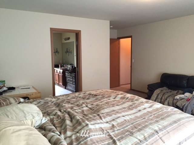 2160 Southwest Lazuli Street Port Orchard, WA 98367 - Photo 7 of 10