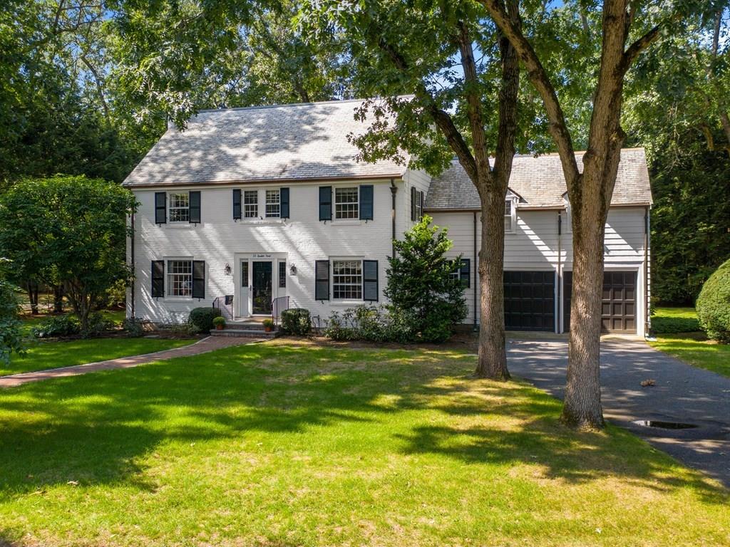 28 Boulder Road Wellesley, MA 02481 - Photo 2 of 21 Gallery Image 2