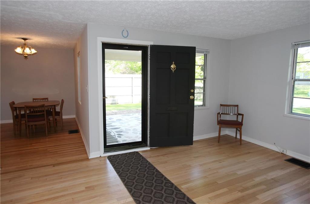 1236 Rowin Road Indianapolis, IN 46220 - Photo 8 of 36 Gallery Image 8