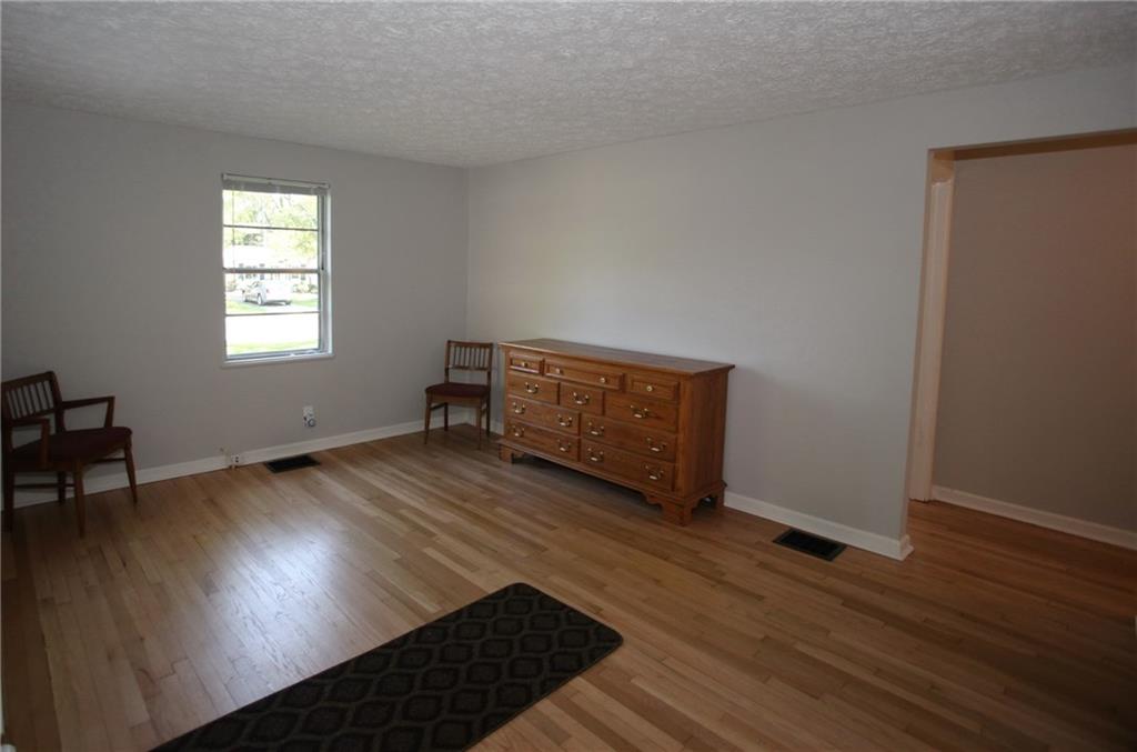 1236 Rowin Road Indianapolis, IN 46220 - Photo 9 of 36 Gallery Image 9
