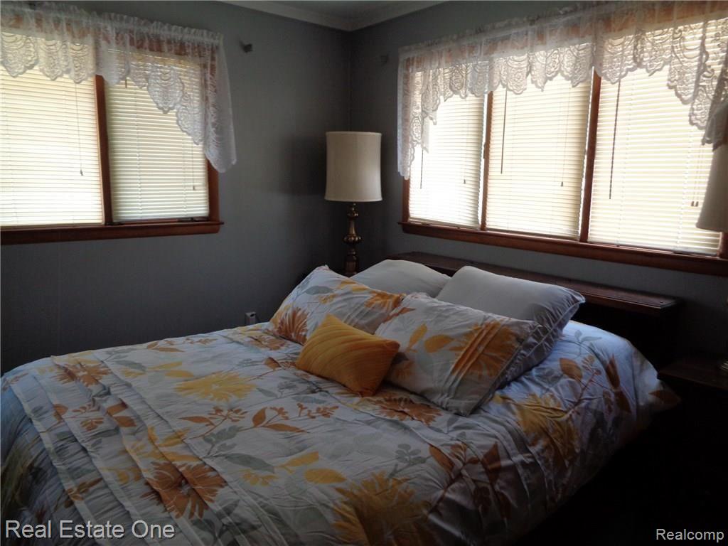10610 Pardee Road Taylor, MI 48180 - Photo 23 of 41