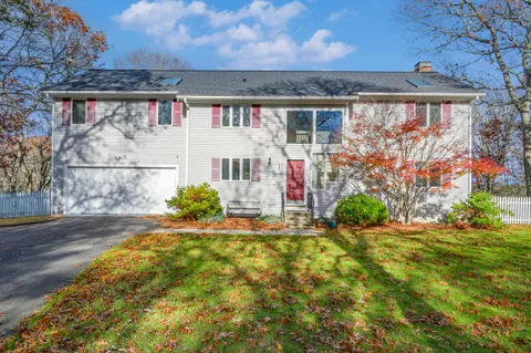 $1,099,000 | 11 Elizabeth Lane, West Yarmouth, MA 02673