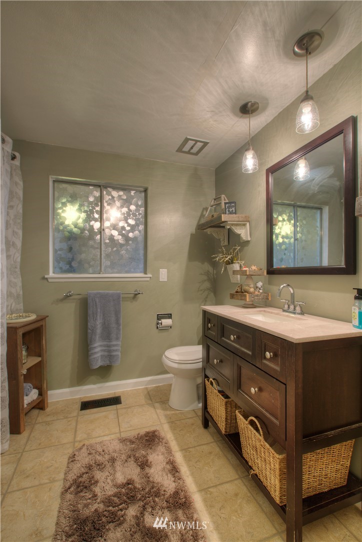 11915 Southeast 167th Street Renton, WA 98058 - Photo 13 of 25 Gallery Image 13