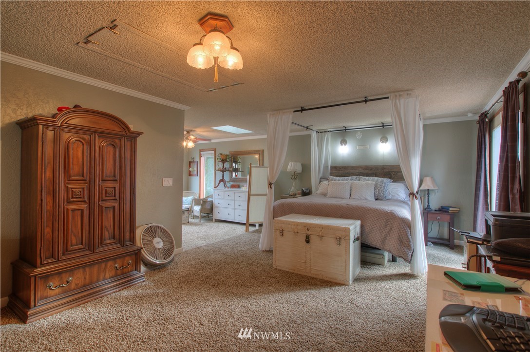 11915 Southeast 167th Street Renton, WA 98058 - Photo 20 of 25 Gallery Image 20