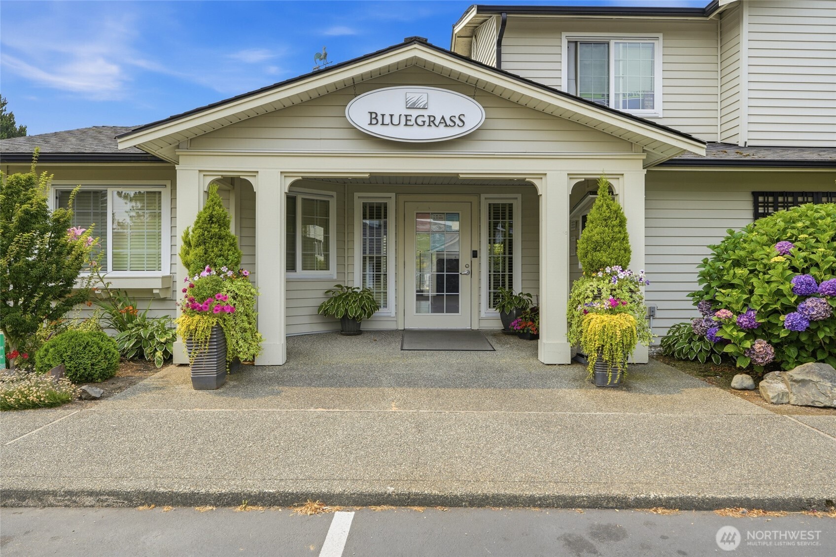 12404 East Gibson Road, Unit L306 Everett, WA 98204 - Photo 22 of 37 Gallery Image 22