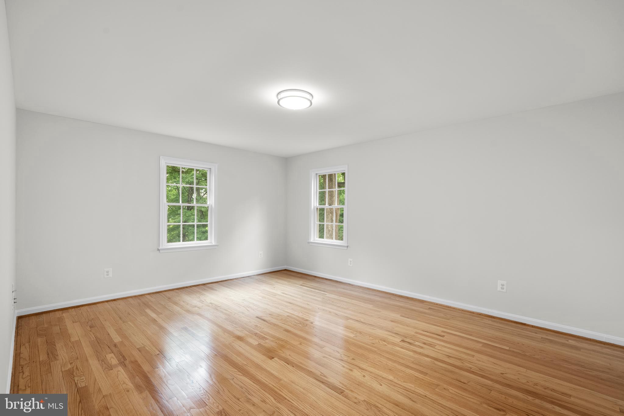 15720 Comus Road Clarksburg, MD 20871 - Photo 36 of 68 Upstairs Primary Ensuite