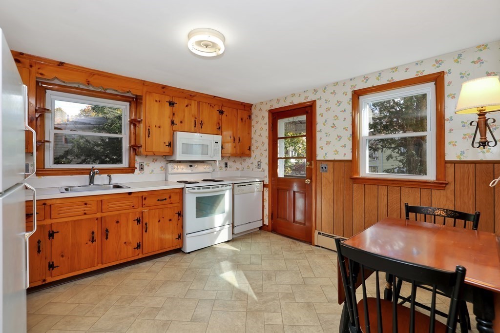 31 Fairlane Road Boston, MA 02132 - Photo 8 of 30 Gallery Image 8