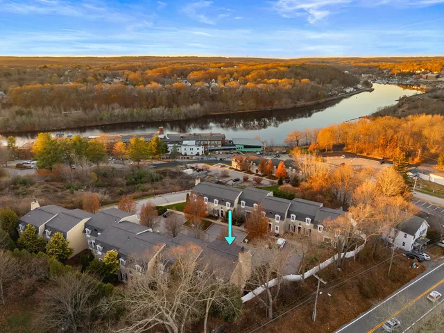 $399,000 | 19 Thermos Avenue, Unit 7, Norwich, CT 06360