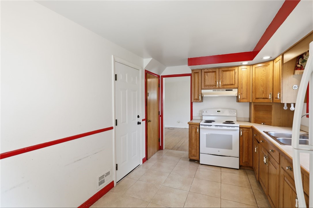 193 Rogene Street Greece, NY 14616 - Photo 9 of 28