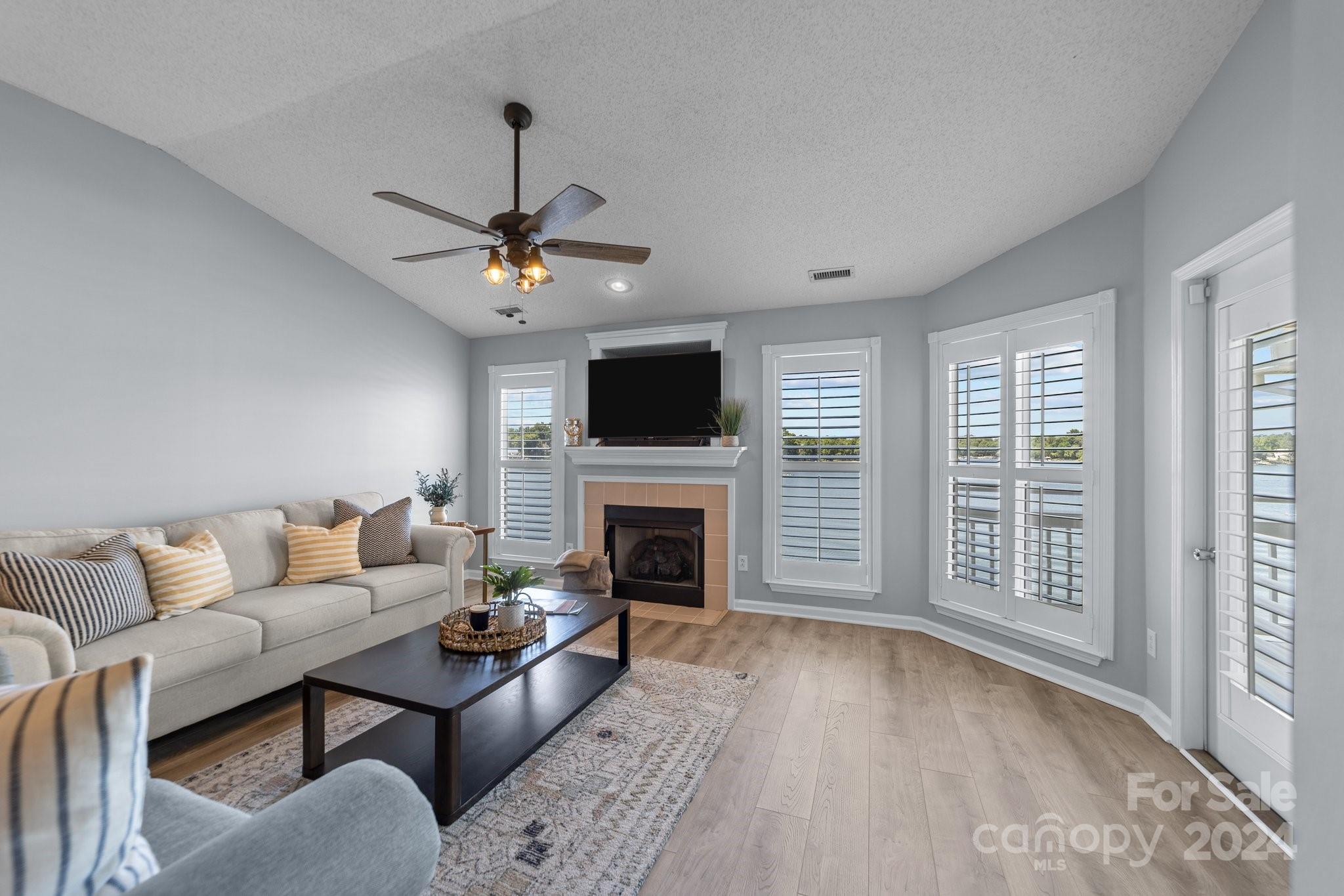 1233 Torrence Circle Davidson, NC 28036 - Photo 5 of 15 Gallery Image 5