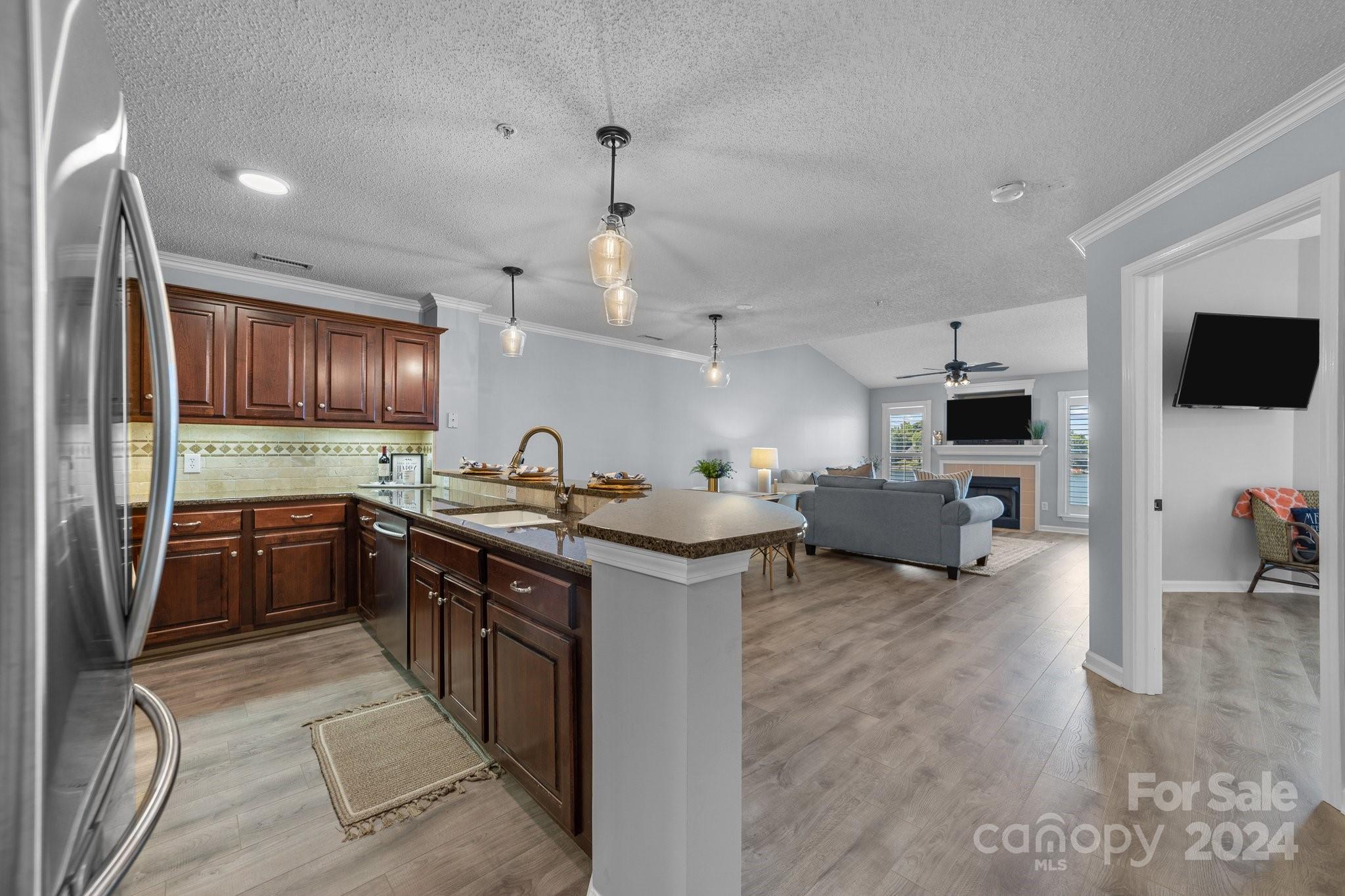 1233 Torrence Circle Davidson, NC 28036 - Photo 8 of 15 Gallery Image 8