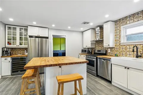 $639,000 | 1141 Frenchmen Street, New Orleans, LA 70116