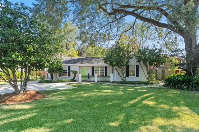 $3,200 | 482 Stanford Avenue, Baton Rouge, LA 70808