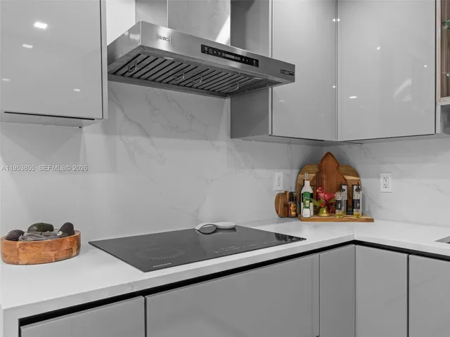 $475,000 | 13953 Kendale Lakes Circle, Unit B205, Miami, FL 33183